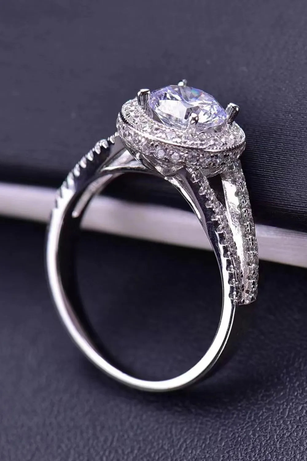 Shiny and Chic 1 Carat Moissanite Ring Moissanite - Tophatter Daily Deals