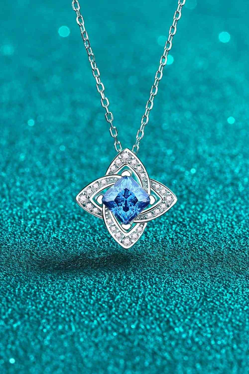 1 Carat Moissanite Floral Pendant Necklace Moissanite - Tophatter Daily Deals