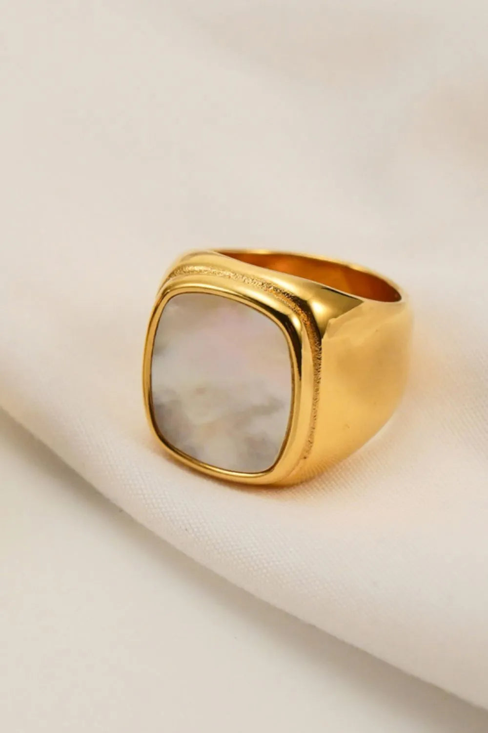 Stainless Steel 18K Gold-Plated Inlaid Shell Ring Rings - Tophatter Daily Deals