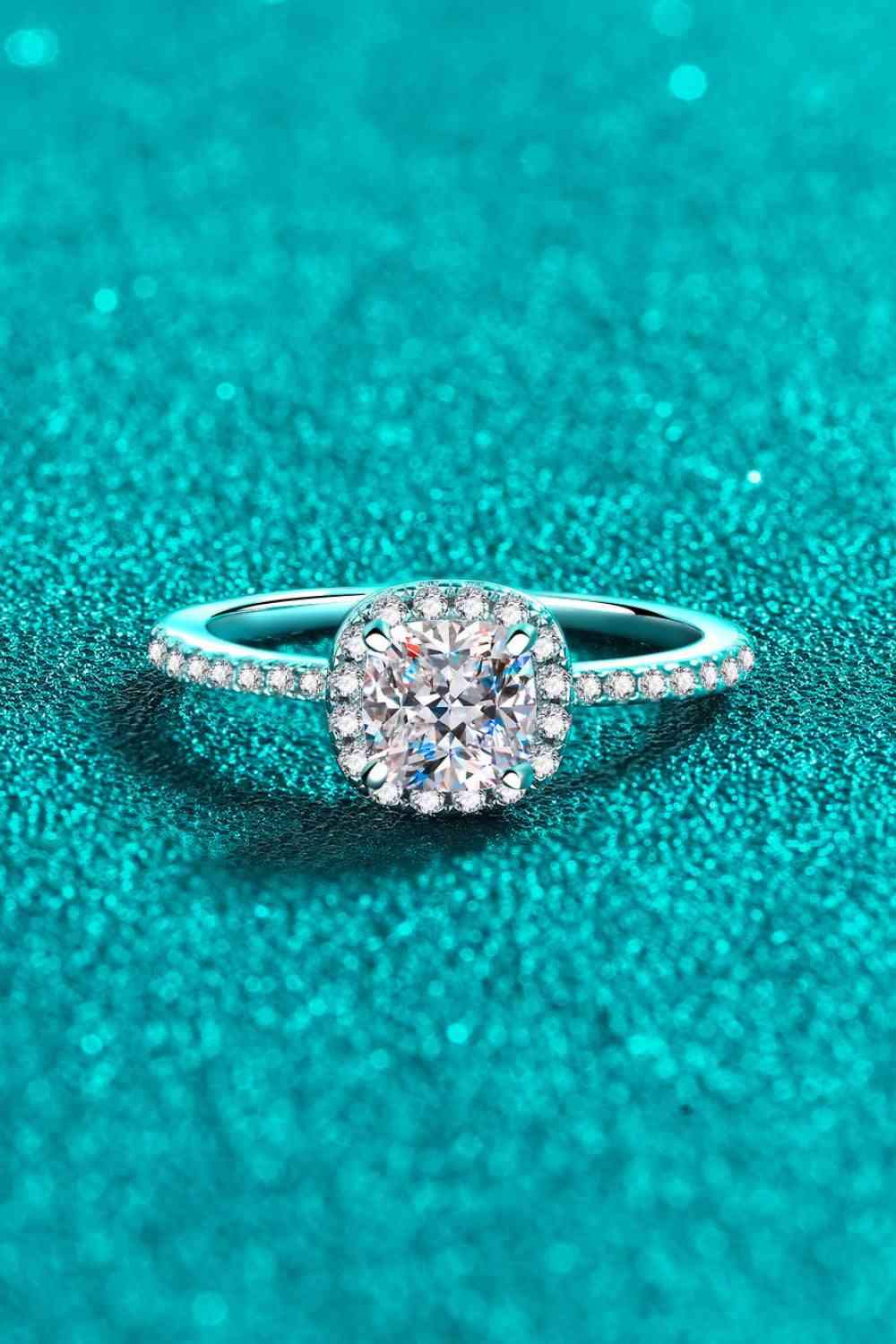 1 Carat Moissanite 925 Sterling Silver Halo Ring Moissanite - Tophatter Daily Deals