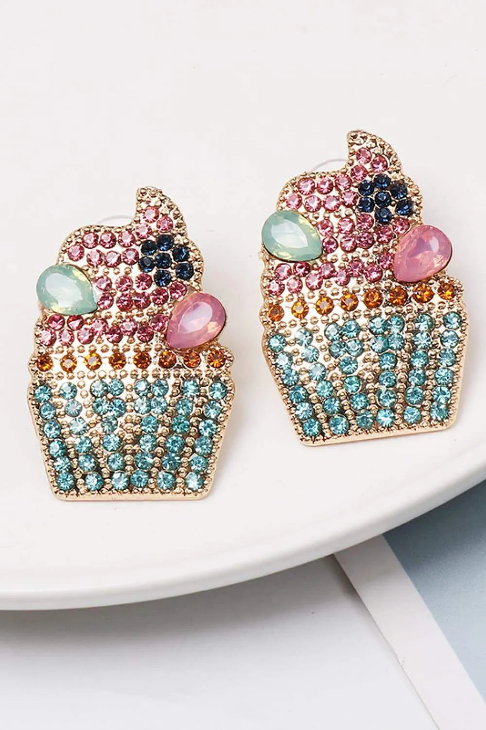 Cupcake Shape Acrylic Dangle Earrings Earrings - Tophatter Daily Deals