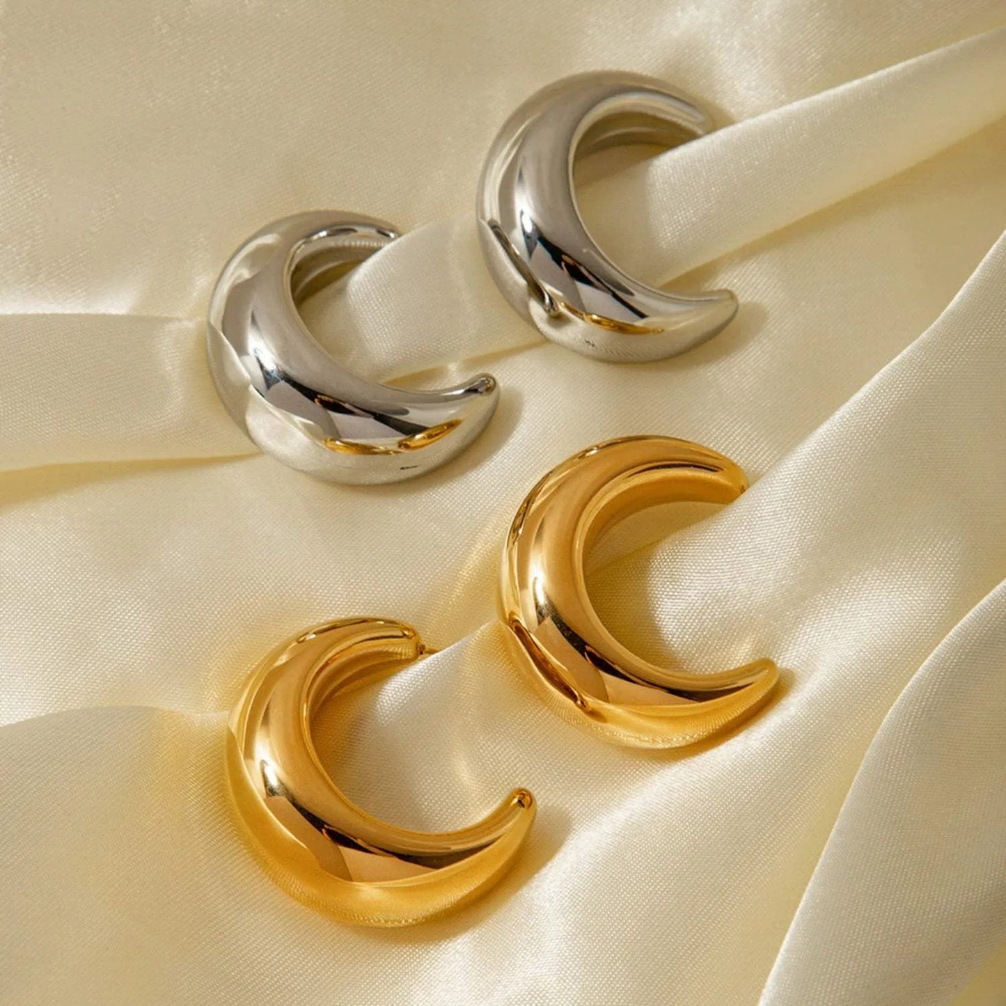 18K Gold-Plated Moon Crescent Earrings Earrings - Tophatter Daily Deals