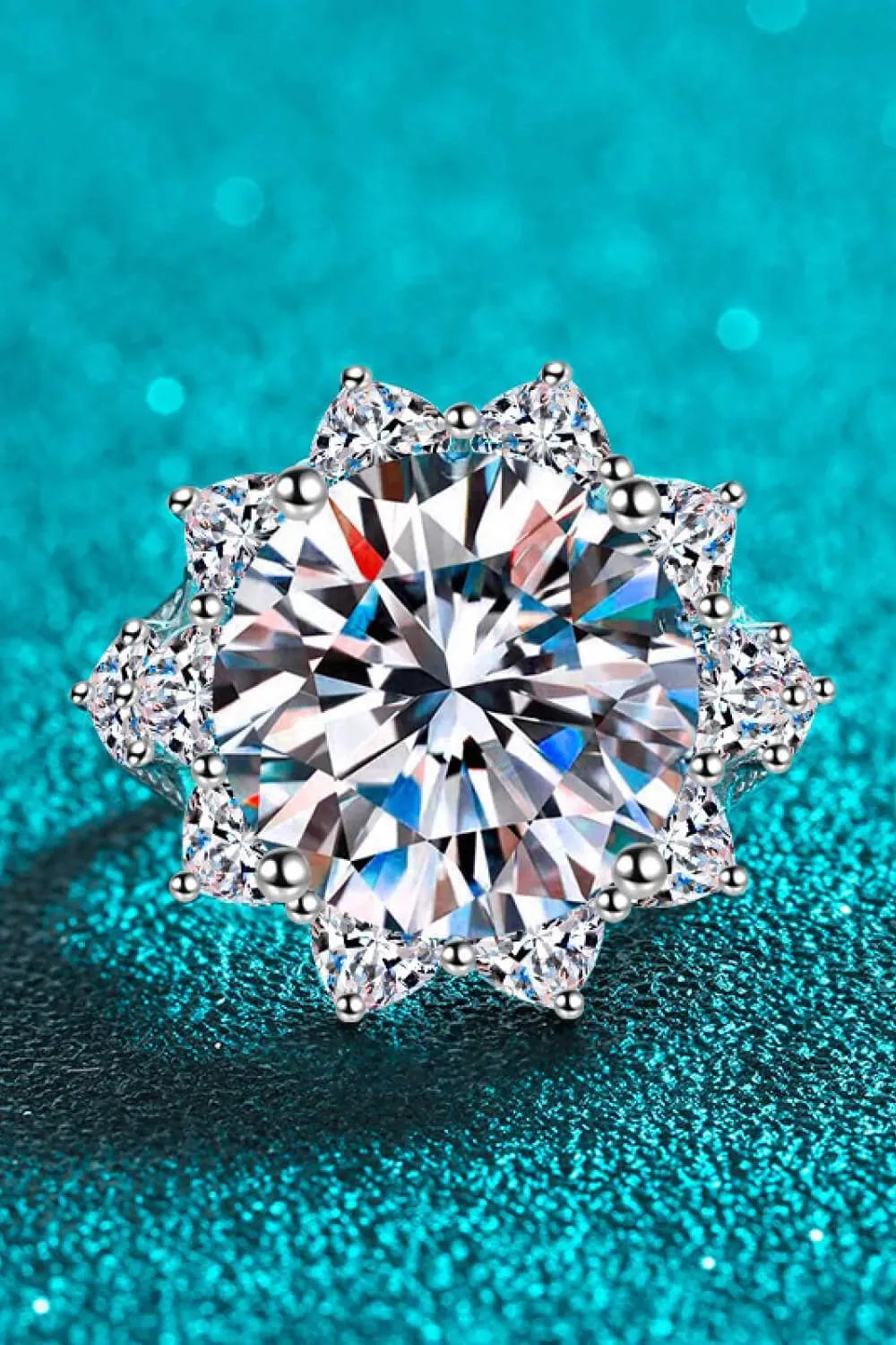 10 Carat Moissanite Flower-Shaped Ring Moissanite - Tophatter Daily Deals