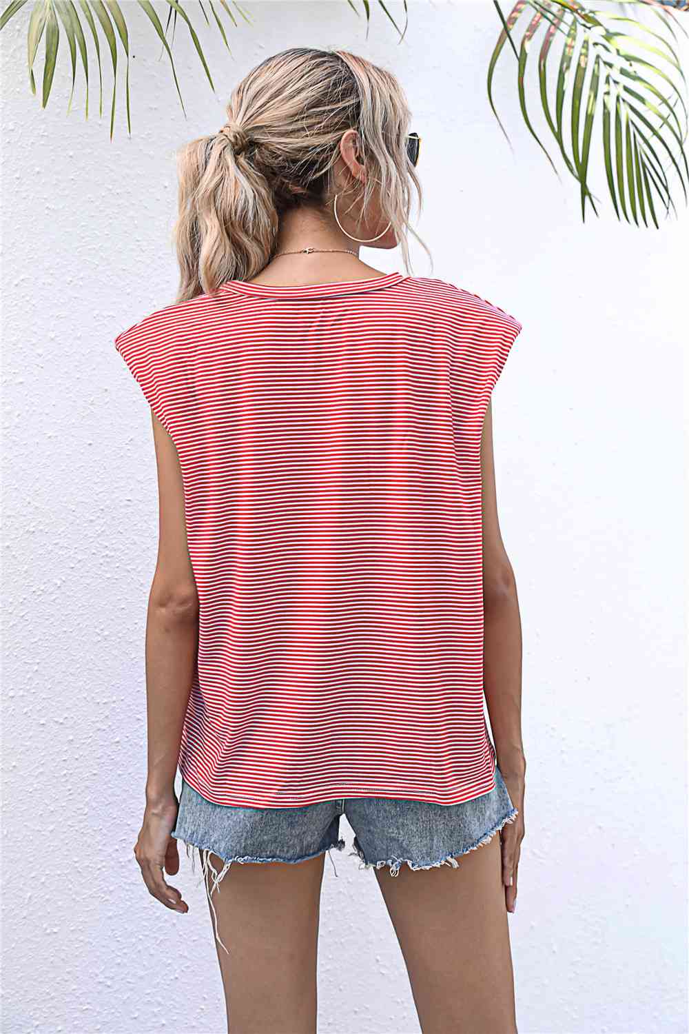 Round Neck Cap Sleeve Tee Women's T-Shirts - Tophatter Daily Deals