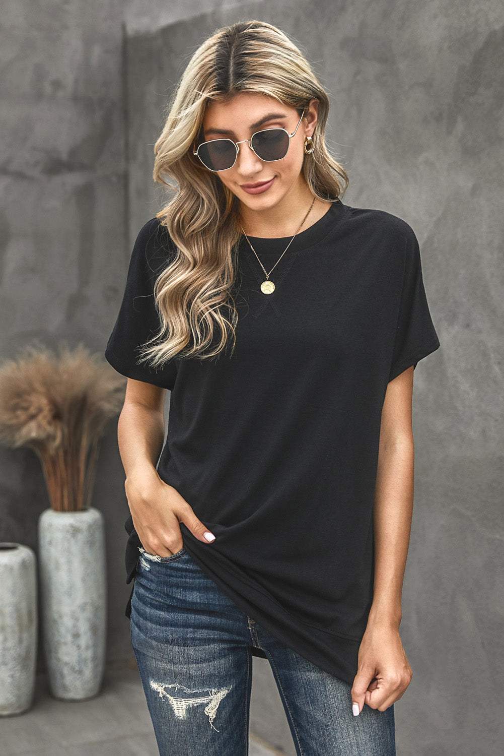 Round Neck Short Sleeve Solid Color Tee Black Women's T-Shirts - Tophatter Daily Deals