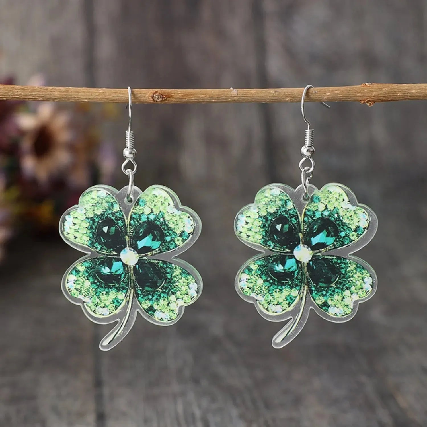Lucky Clover Acrylic Dangle Earrings Green One Size Earrings - Tophatter Daily Deals