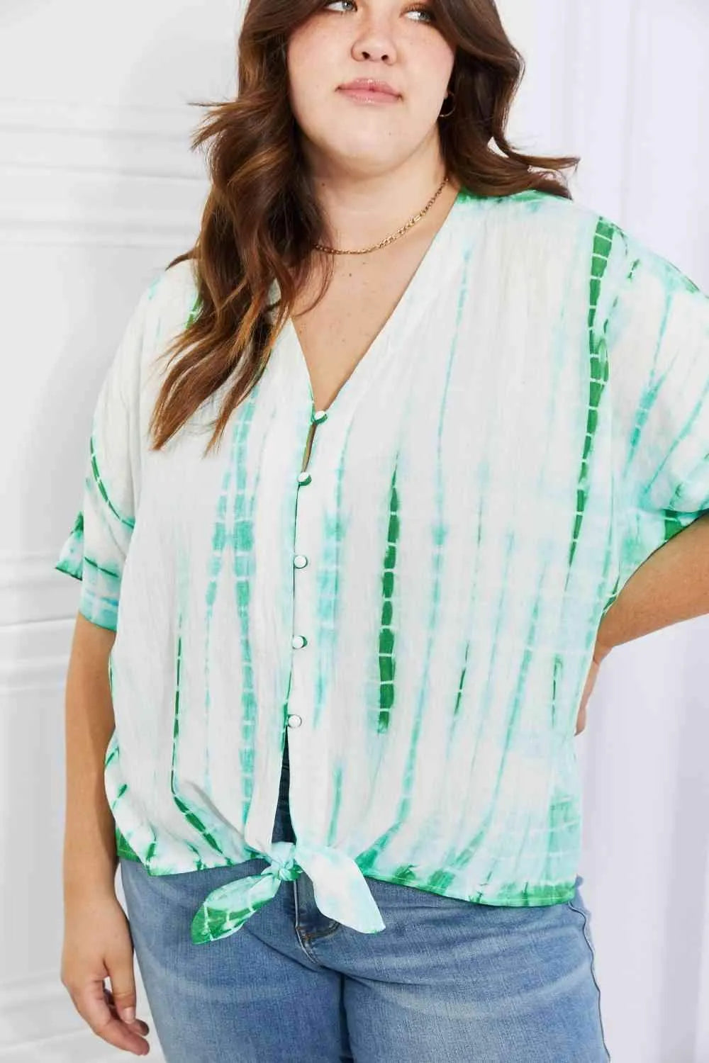 Sew In Love Beachy Keen Full Size Tie-Dye Top Blouses - Tophatter Daily Deals