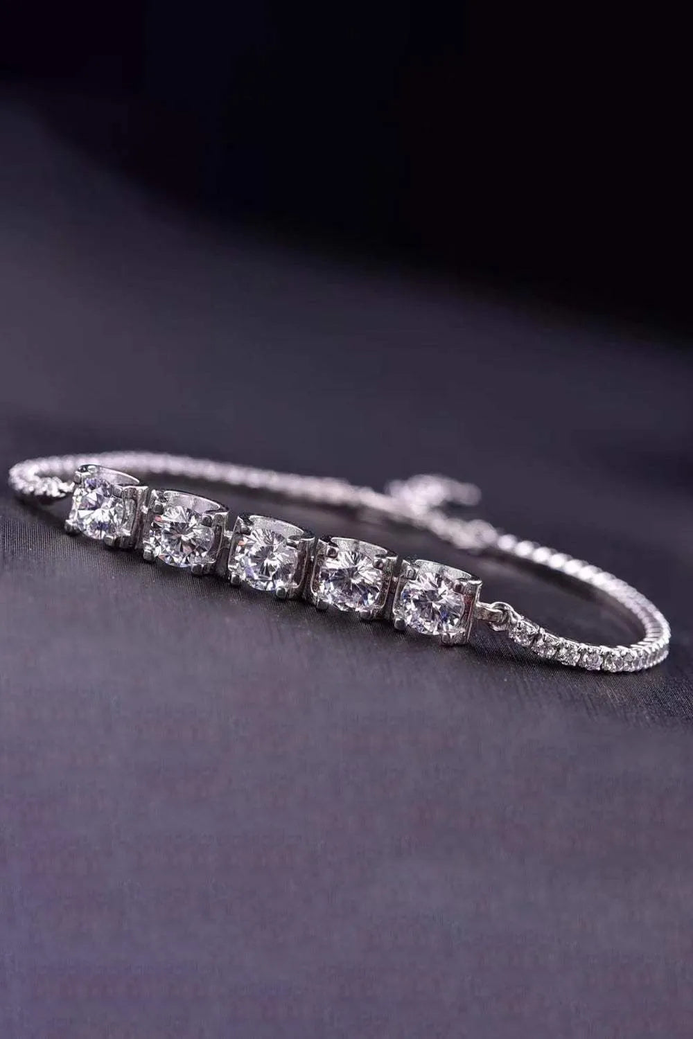 5 Carat Moissanite Lobster Clasp Bracelet Moissanite - Tophatter Daily Deals
