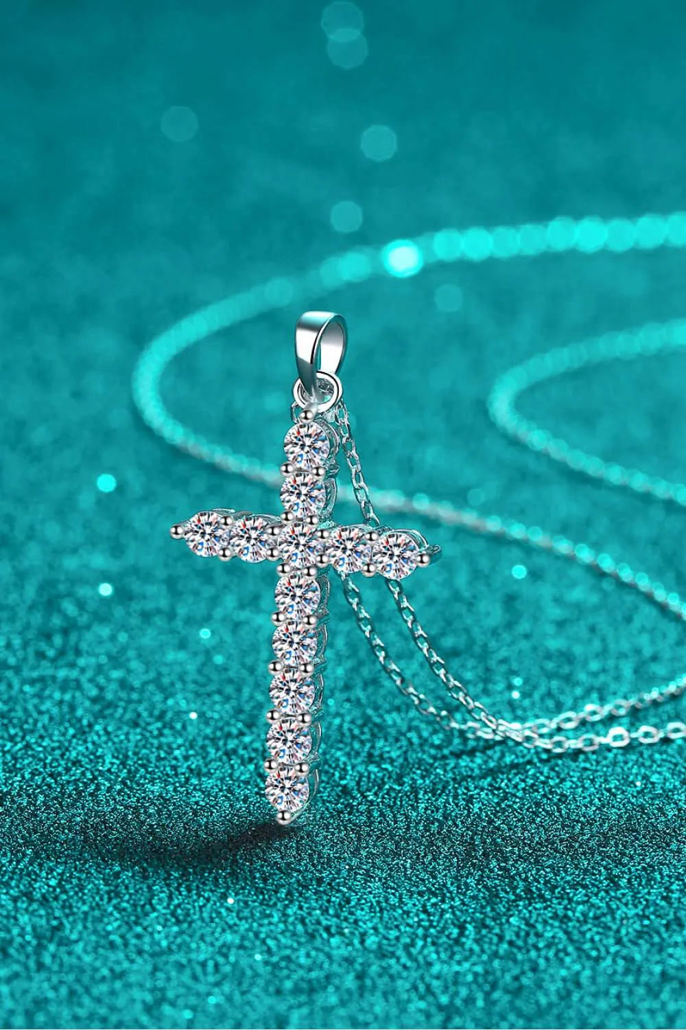 Adored 925 Sterling Silver Cross Moissanite Necklace Moissanite - Tophatter Daily Deals
