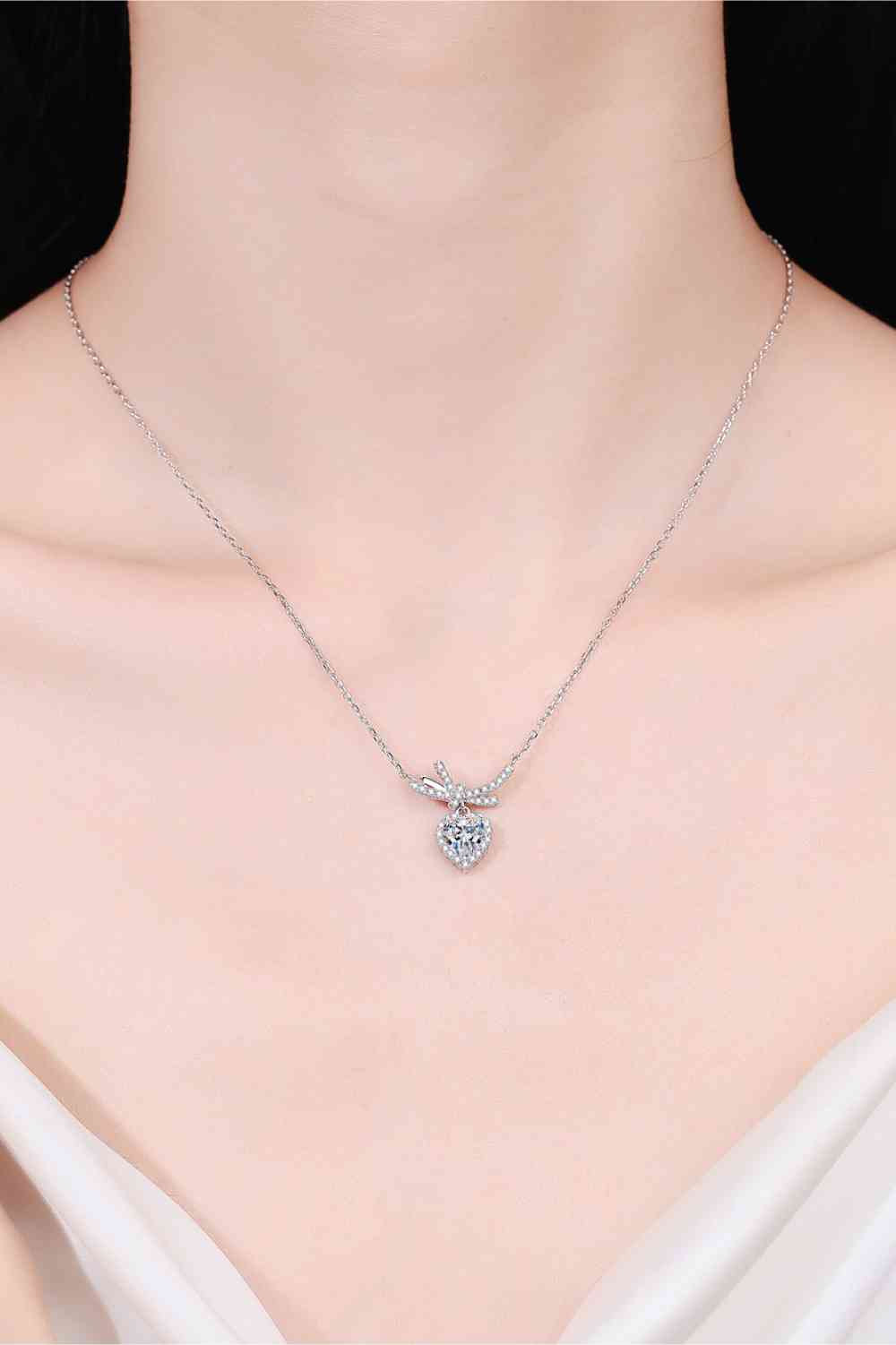 1 Carat Moissanite Heart Pendant Necklace Moissanite - Tophatter Daily Deals