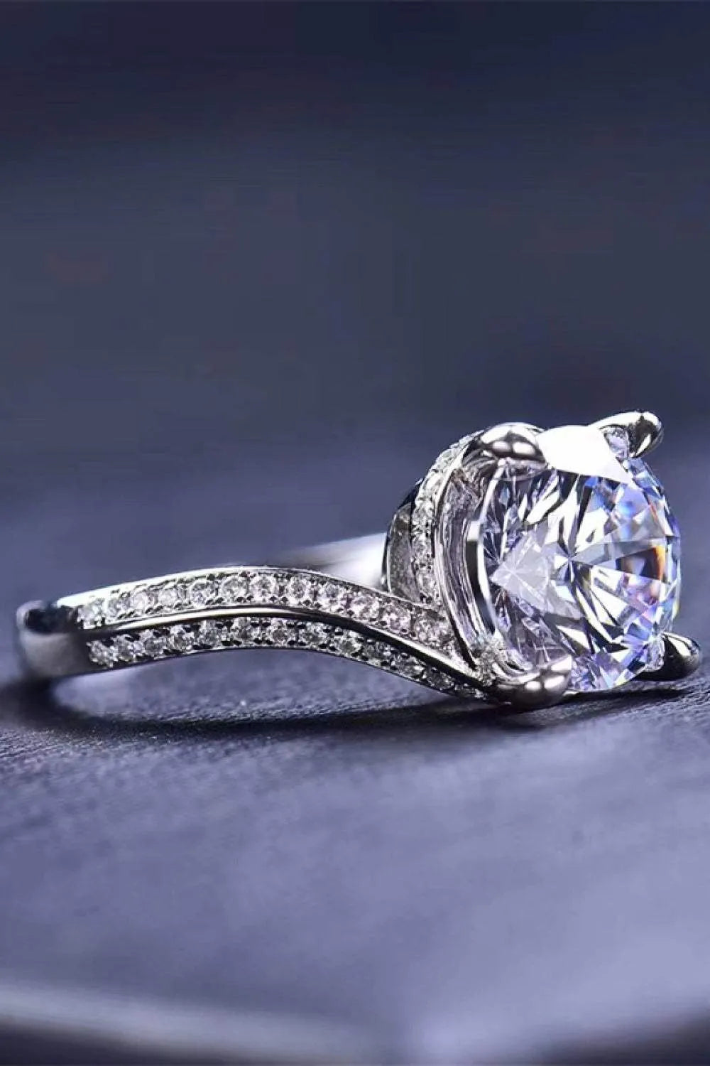 Keep Your Eyes On Me 3 Carat Moissanite Ring Moissanite - Tophatter Daily Deals