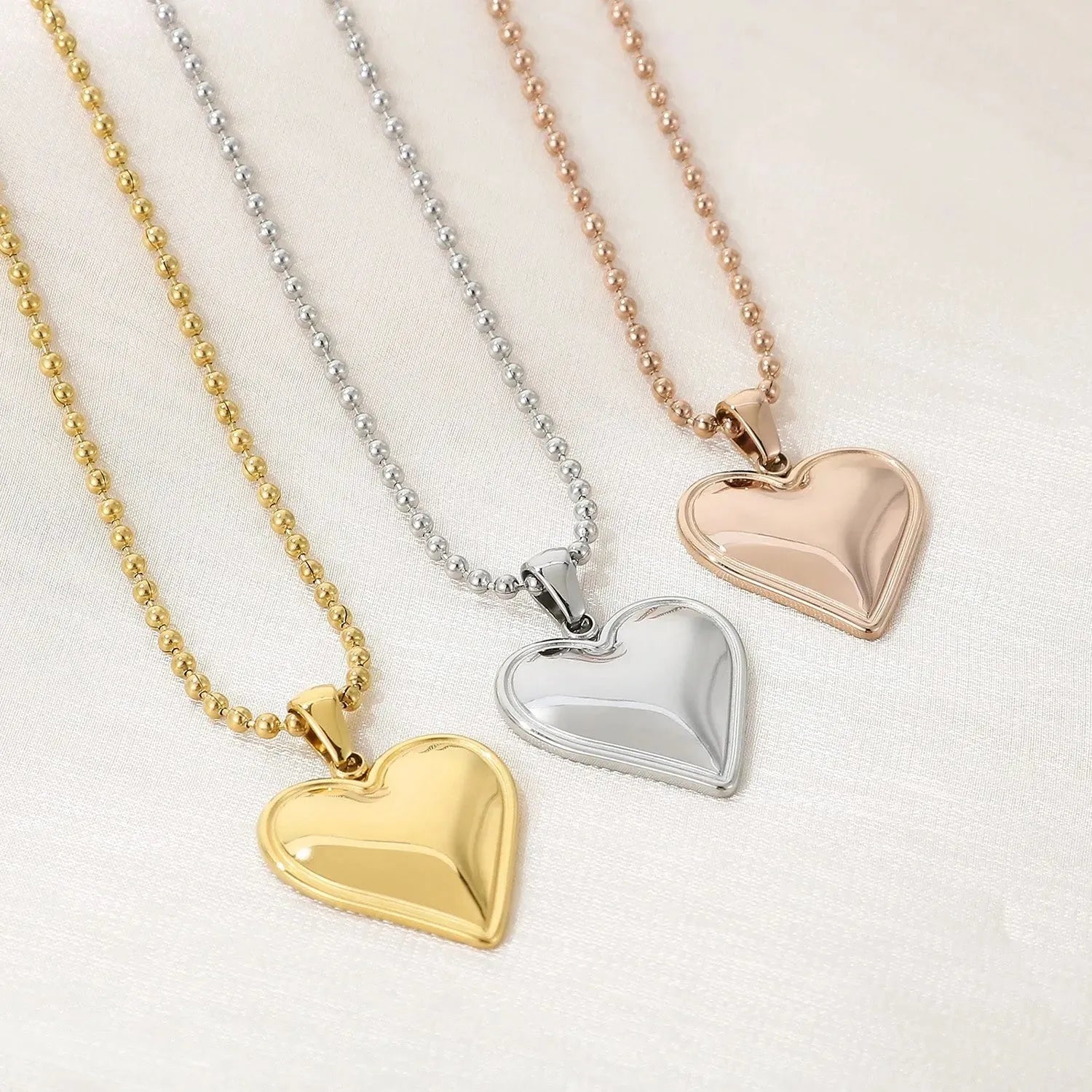 Stainless Steel Heart Pendant Necklace Necklaces - Tophatter Daily Deals