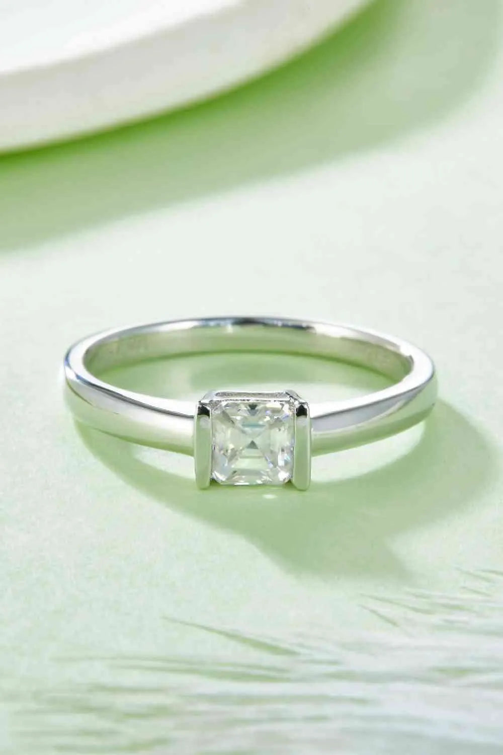 Moissanite 925 Sterling Silver Solitaire Ring Moissanite - Tophatter Daily Deals