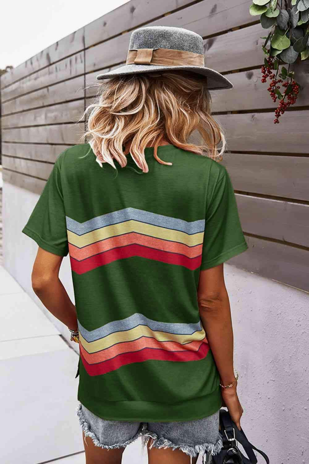 Multicolored Chevron Stripe Round Neck Side Slit T-Shirt Women's T-Shirts - Tophatter Daily Deals