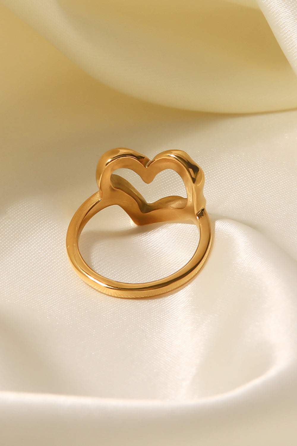 18K Gold Plated Heart-Shaped Ring Rings - Tophatter Daily Deals