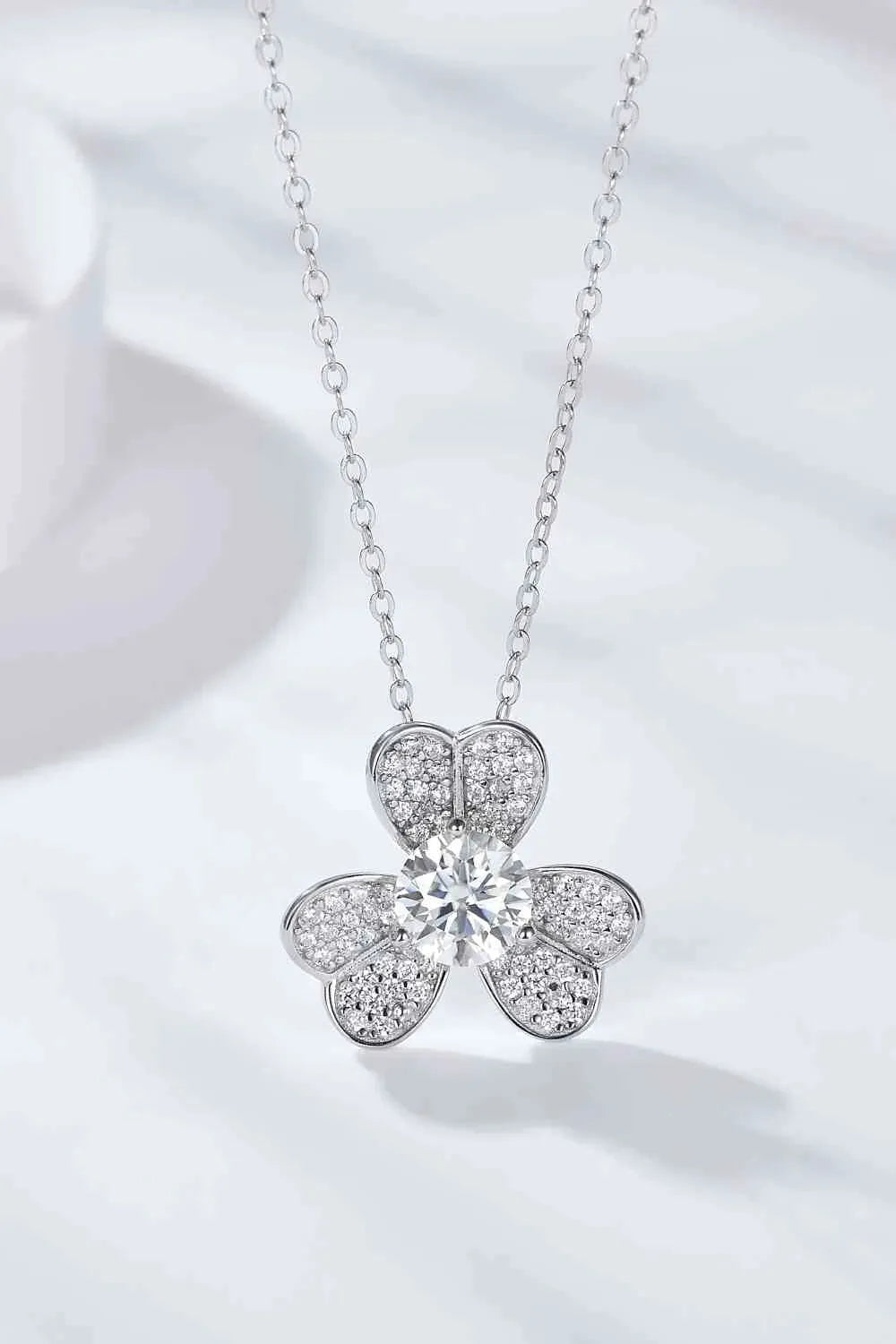 Moissanite Clover Pendant Necklace Silver One Size Moissanite - Tophatter Daily Deals