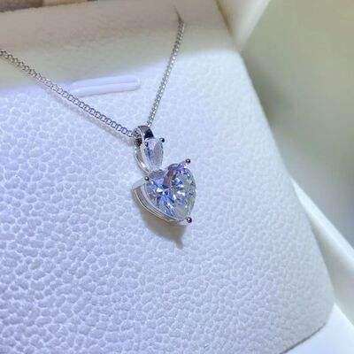 2 Carat Moissanite 925 Sterling Silver Heart Pendant Necklace Moissanite - Tophatter Daily Deals