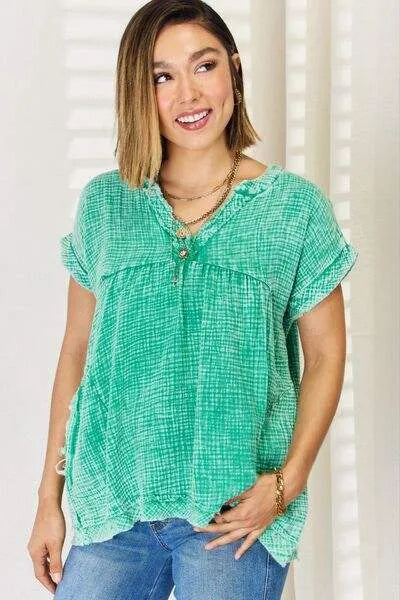 Zenana Washed Raw Hem Short Sleeve Blouse with Pockets Kelly Green Blouses - Tophatter Daily Deals