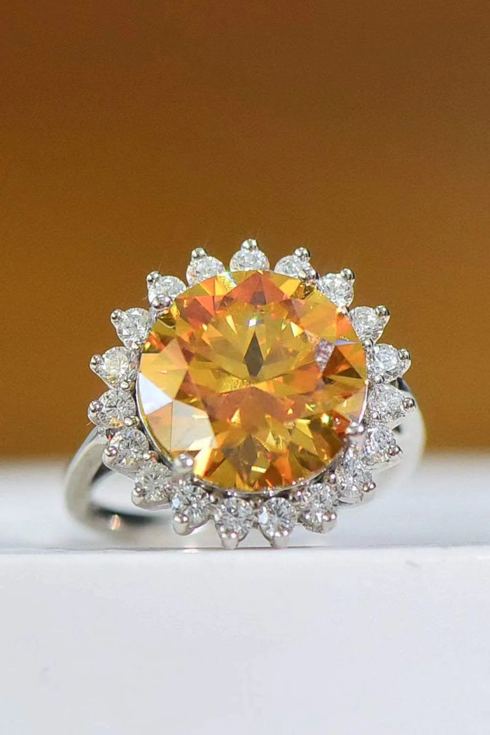 925 Sterling Silver 2 Carat Moissanite Sunflower Ring Moissanite - Tophatter Daily Deals