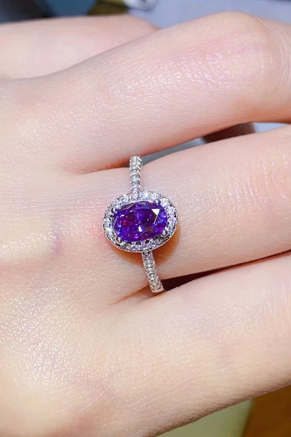 925 Sterling Silver 1 Carat Purple Moissanite Ring Purple Moissanite - Tophatter Daily Deals