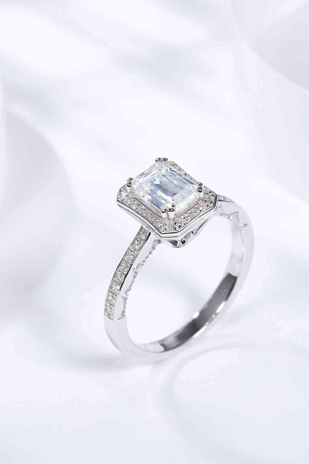 1 Carat Moissanite 925 Sterling Silver Halo Ring Moissanite - Tophatter Daily Deals