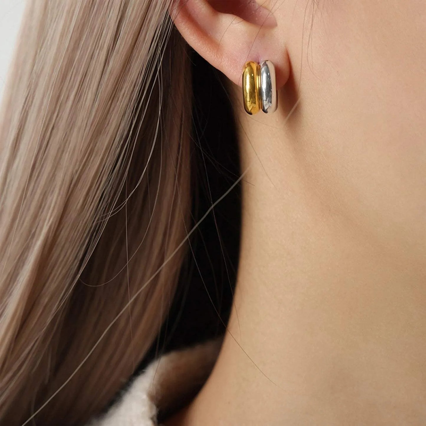 18K Gold-Plated C-Hoop Earrings Earrings - Tophatter Daily Deals