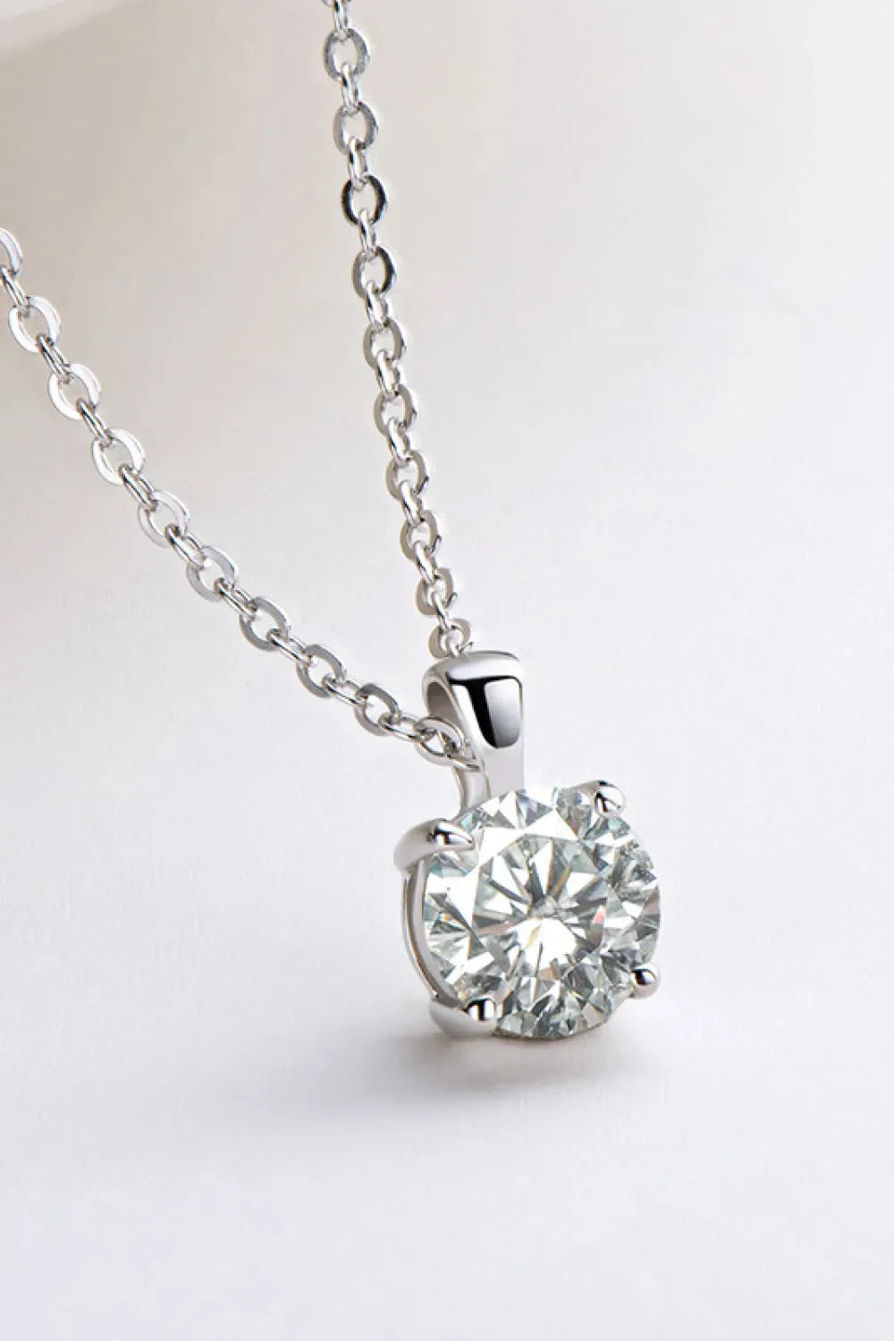 925 Sterling Silver 1 Carat Moissanite Chain-Link Necklace Moissanite - Tophatter Daily Deals