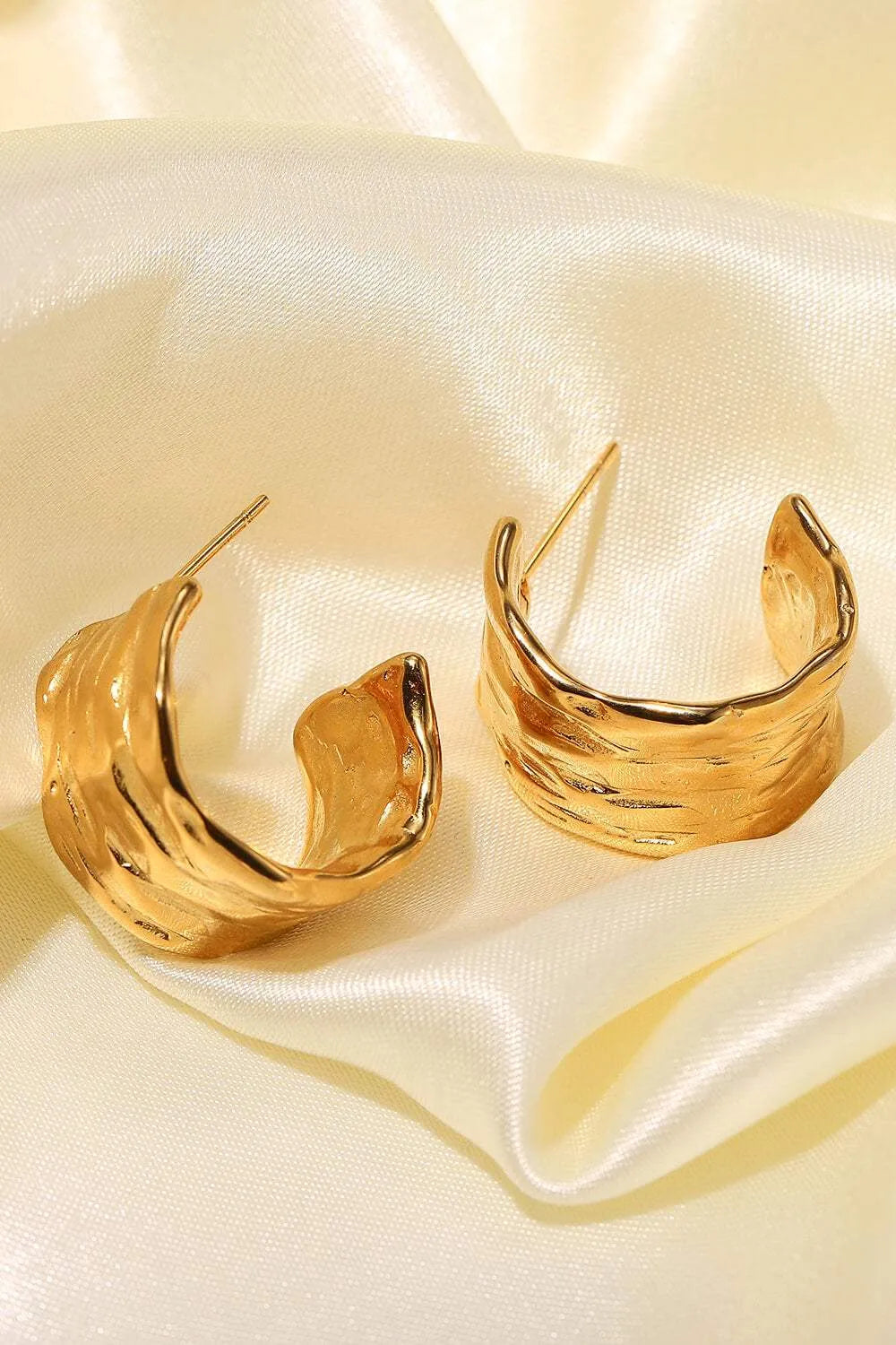 18K Gold-Plated Hammered C-Hoop Earrings Earrings - Tophatter Daily Deals