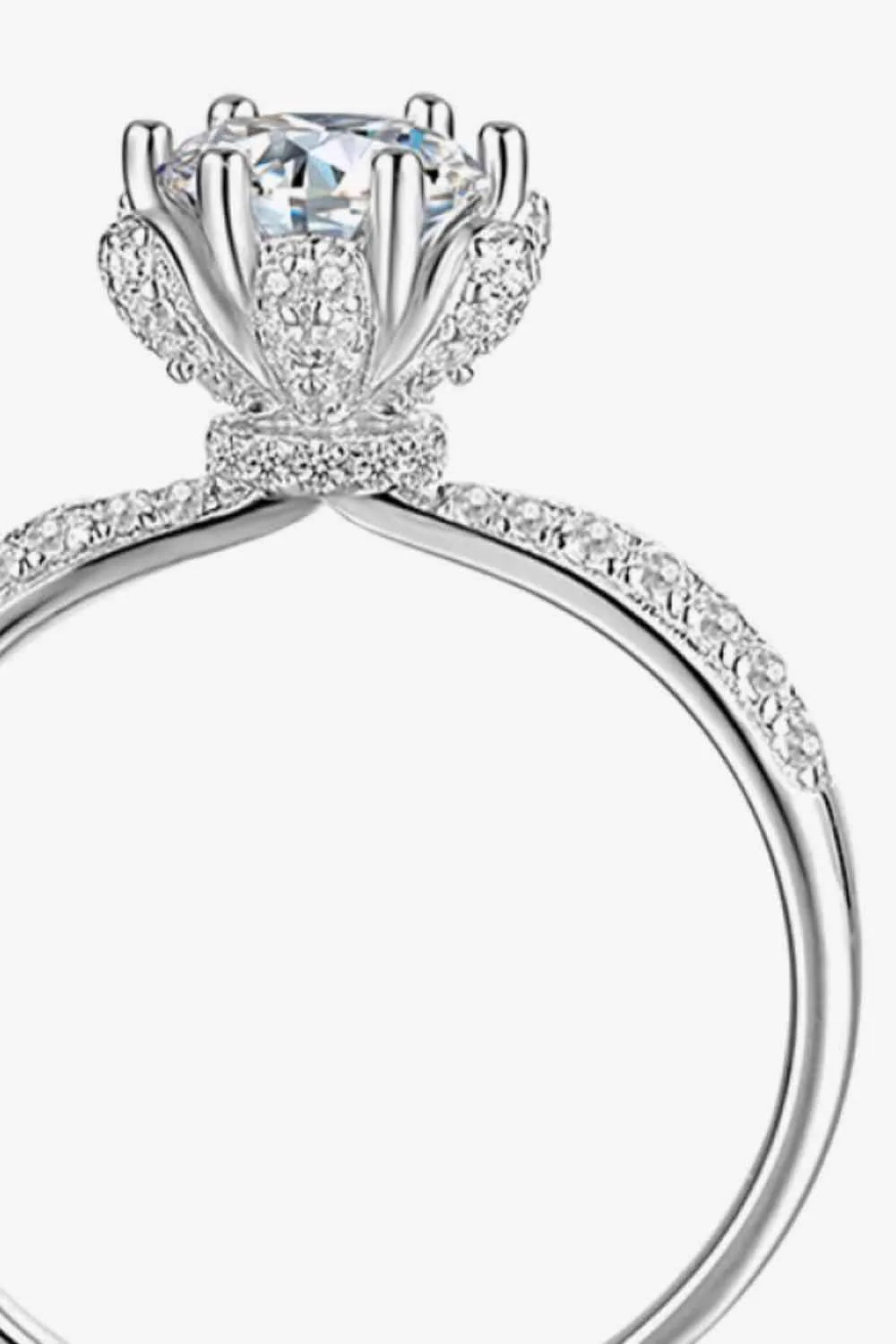 1 Carat Moissanite 6-Prong Ring Moissanite - Tophatter Daily Deals