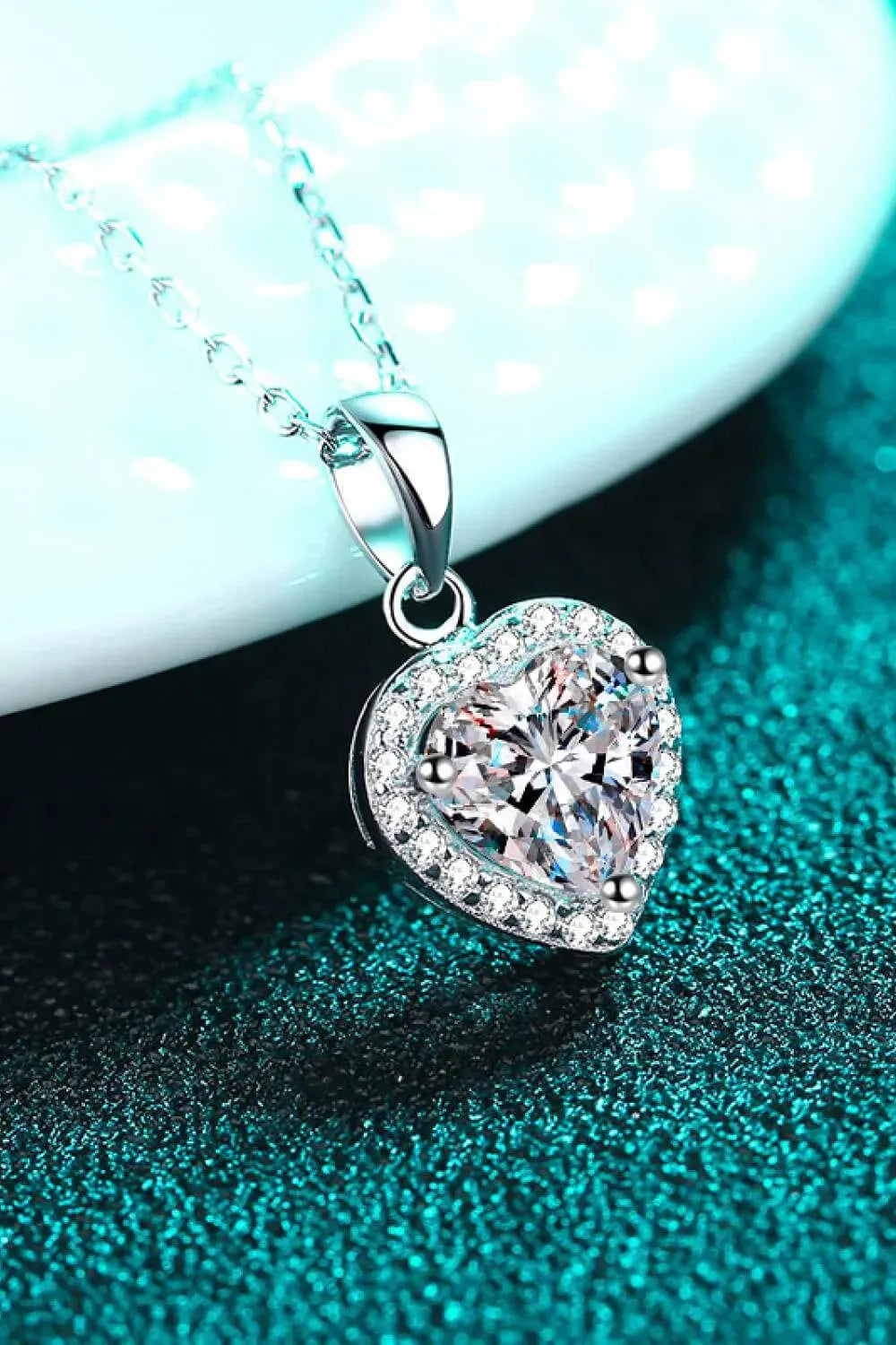1 Carat Moissanite Heart Pendant Chain Necklace Moissanite - Tophatter Daily Deals