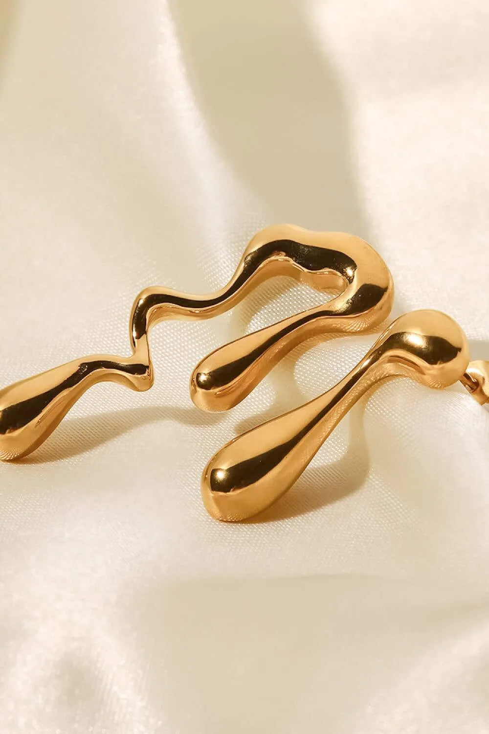 18K Gold Plated Geometric Mismatched Earrings Earrings - Tophatter Daily Deals