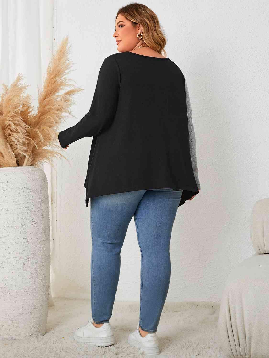 Plus Size Contrast Notched Neck T-Shirt Women's T-Shirts - Tophatter Daily Deals