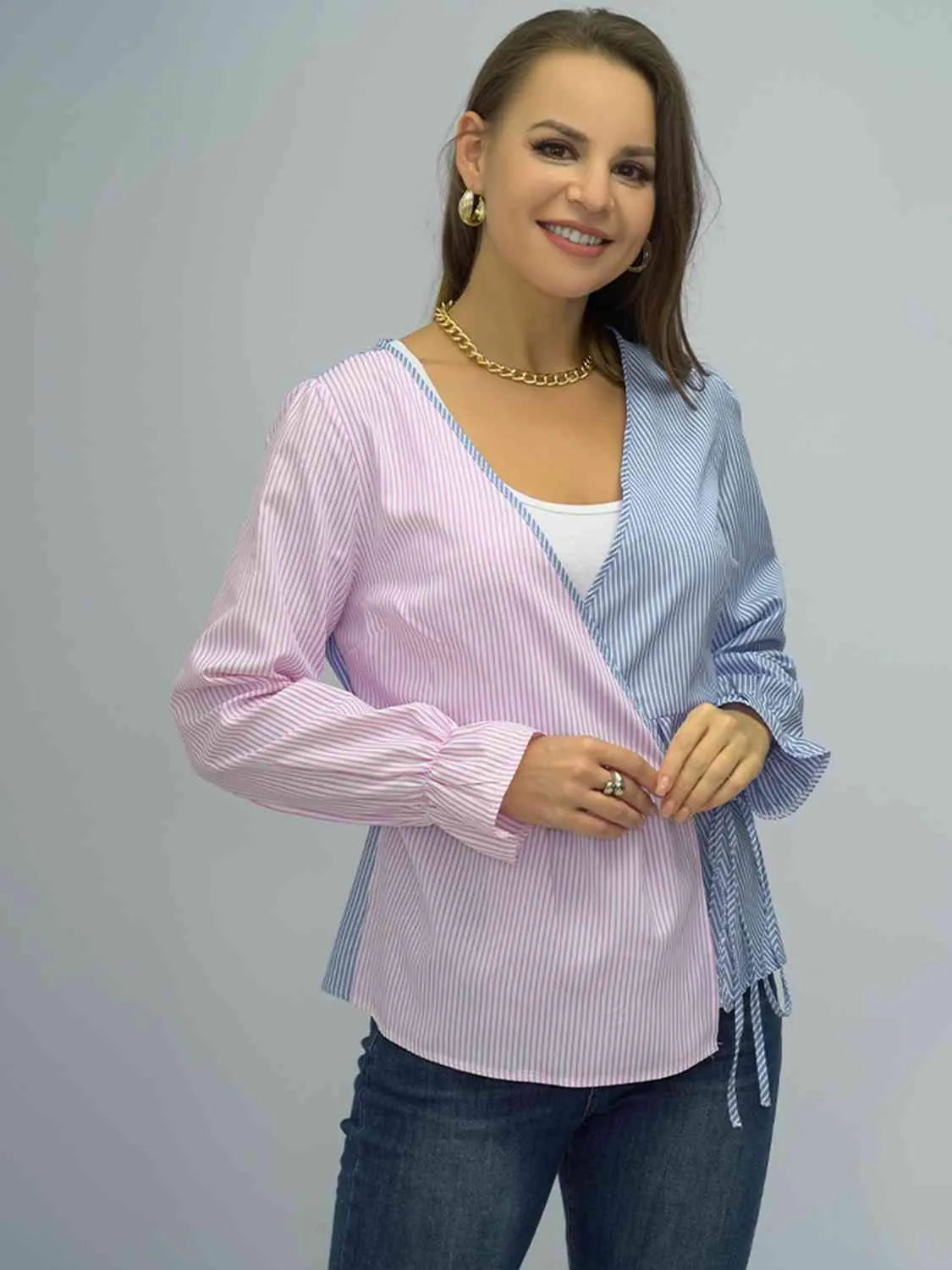 Contrast Tied Flounce Sleeve Blouse Blouses - Tophatter Daily Deals