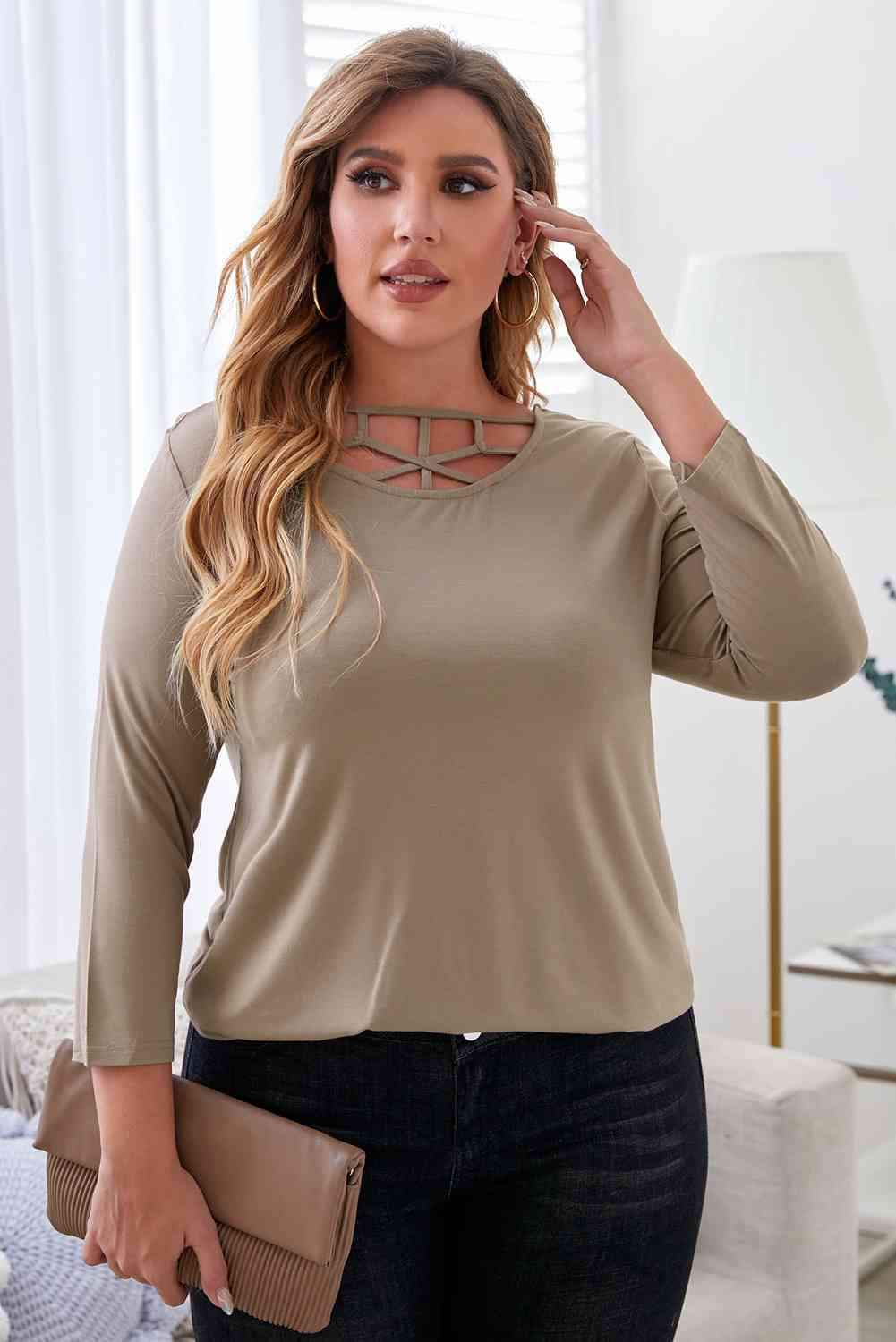 Plus Size Curved Hem Neck Detail Tee Women's T-Shirts - Tophatter Daily Deals