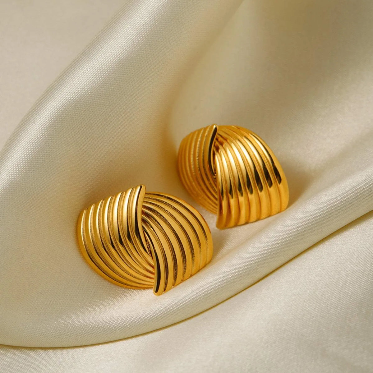 Texture Stainless Steel Stud Earrings Earrings - Tophatter Daily Deals