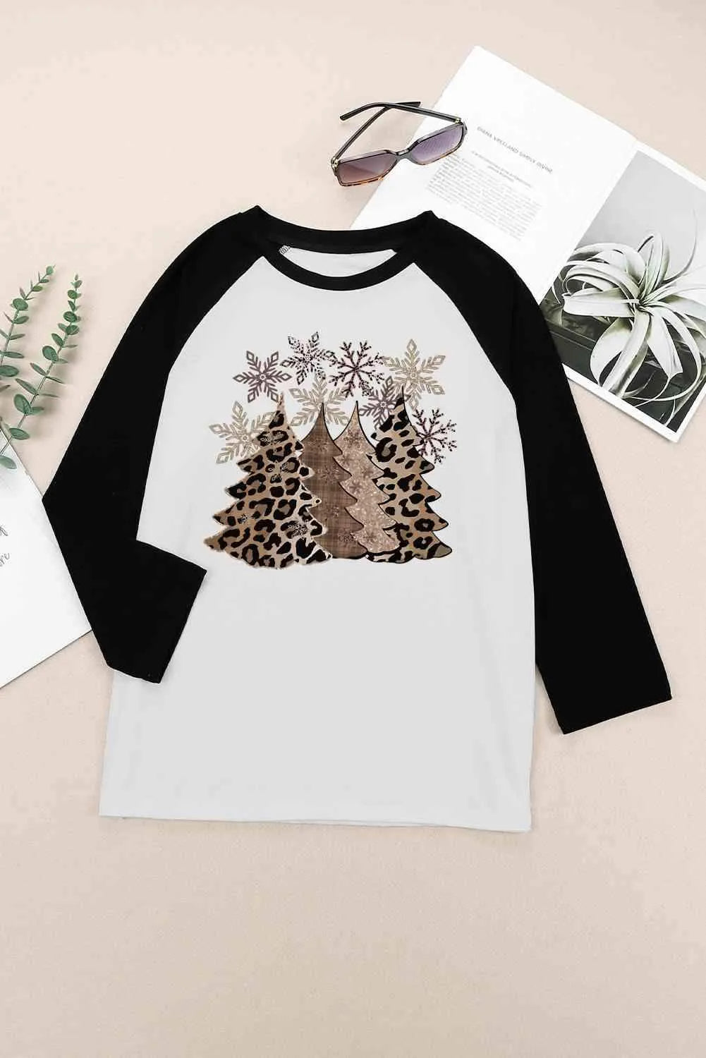 Christmas Tree Graphic Round Neck T-Shirt Women's T-Shirts - Tophatter Daily Deals