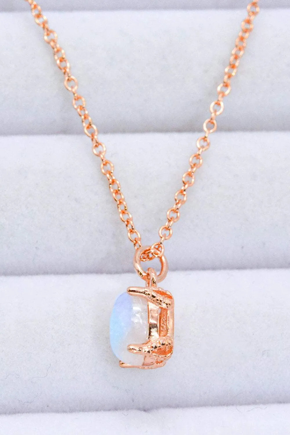 Natural 4-Prong Pendant Moonstone Necklace Moonstone - Tophatter Daily Deals