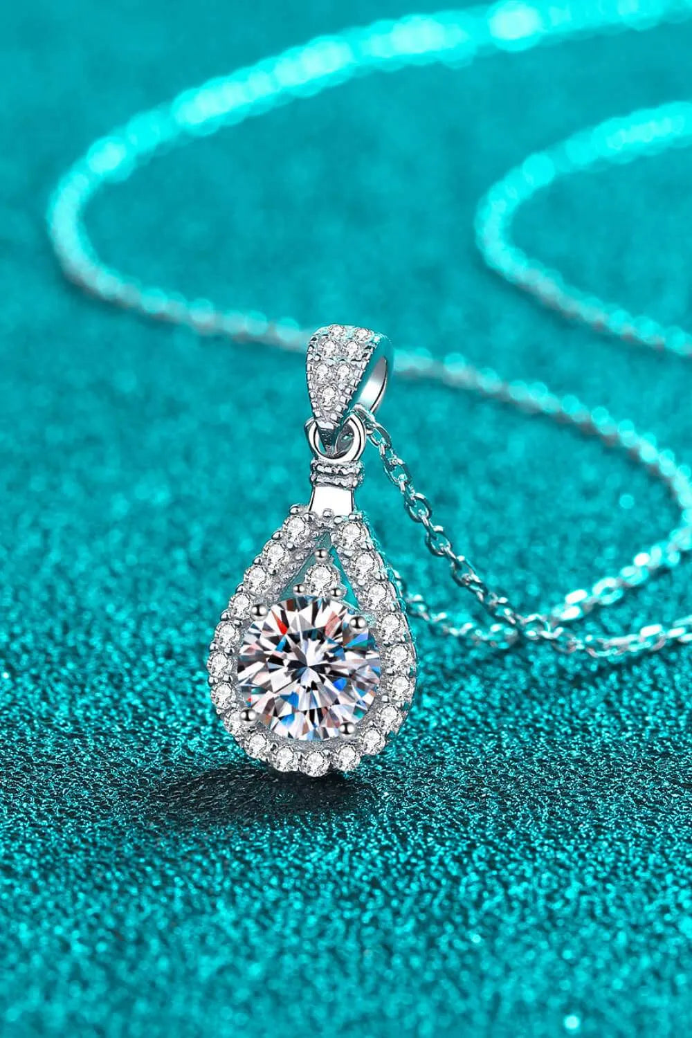 1 Carat Moissanite Teardrop Pendant Chain Necklace Moissanite - Tophatter Daily Deals
