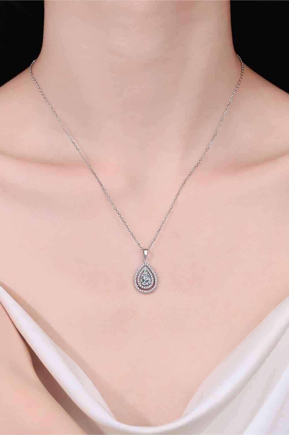 1 Carat Moissanite Teardrop Pendant Necklace Moissanite - Tophatter Daily Deals