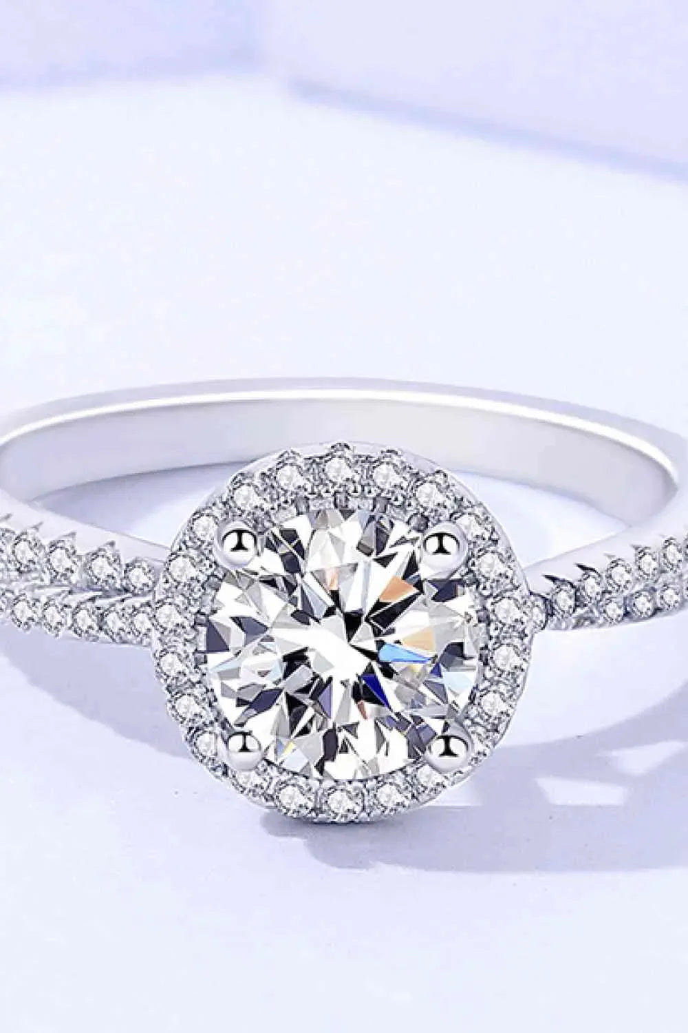 1 Carat Moissanite Round Shape Ring Moissanite - Tophatter Daily Deals