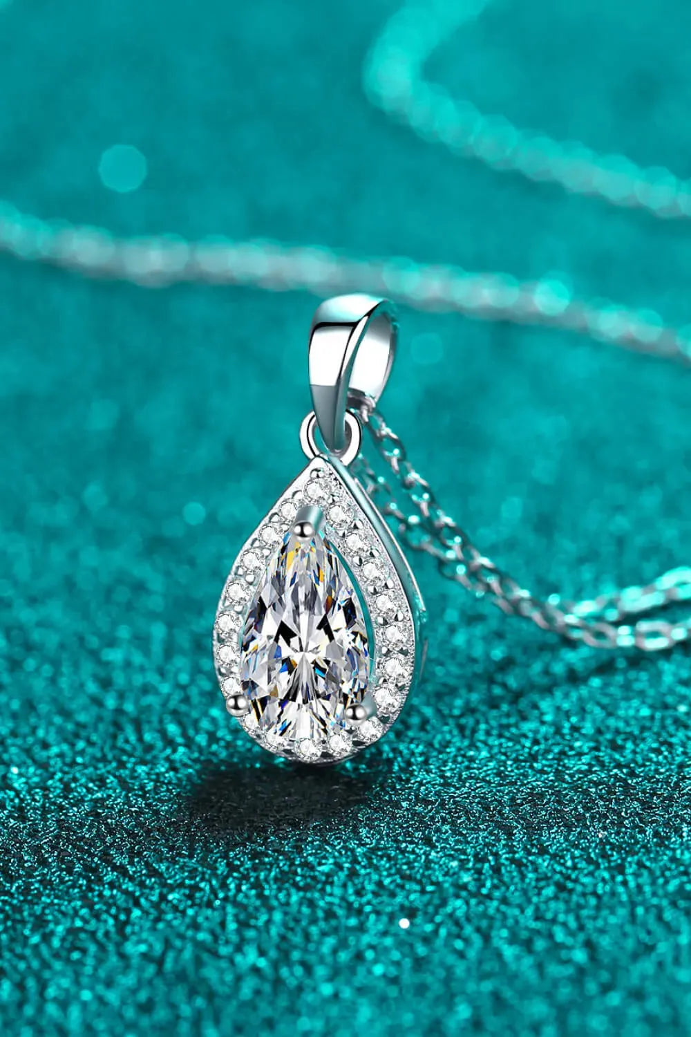 Moissanite Teardrop Pendant Necklace Moissanite - Tophatter Daily Deals