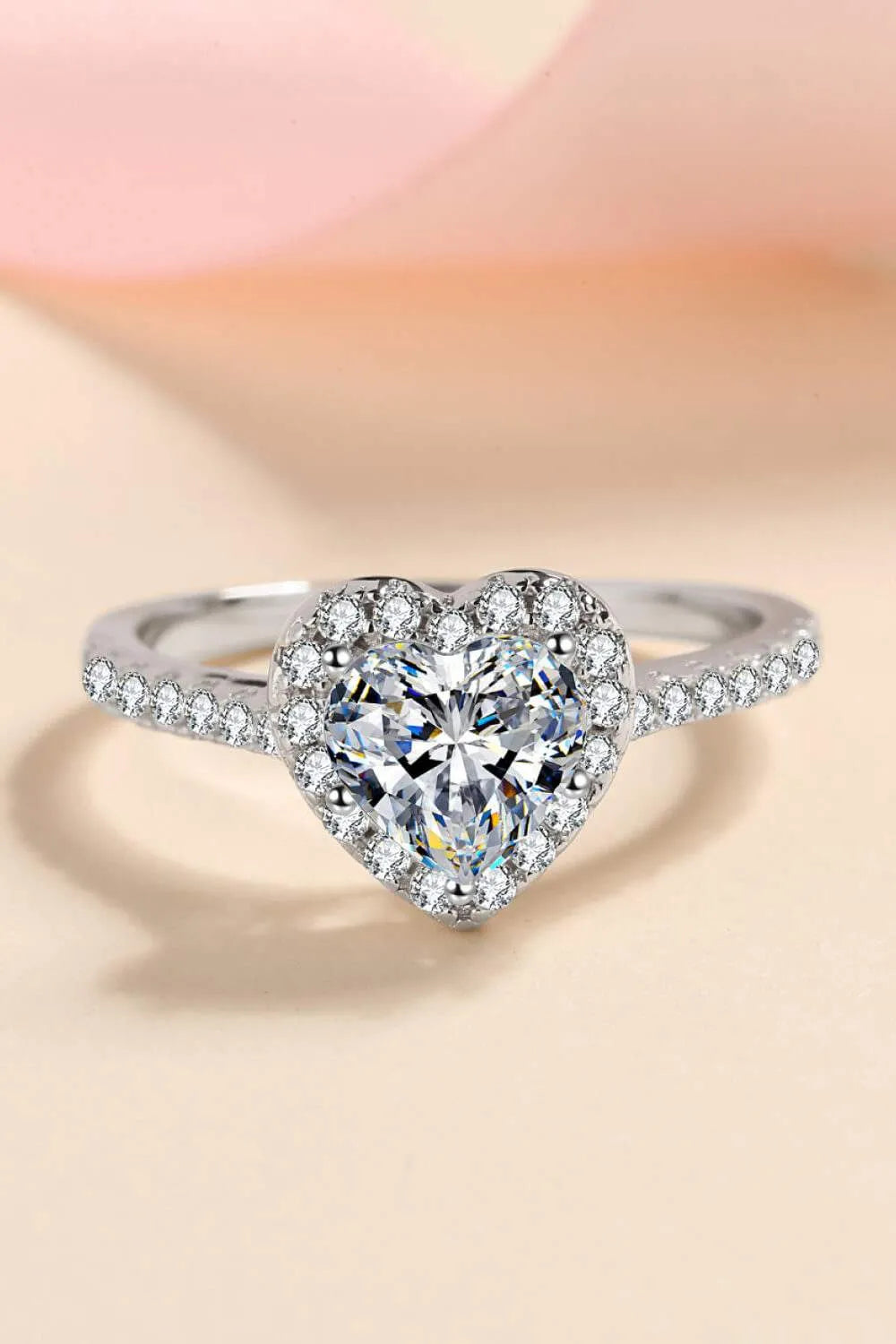 1 Carat Moissanite Heart-Shaped Ring Moissanite - Tophatter Daily Deals