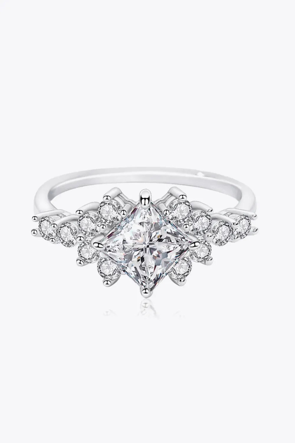 1.38 Carat Moissanite Ring Moissanite - Tophatter Daily Deals