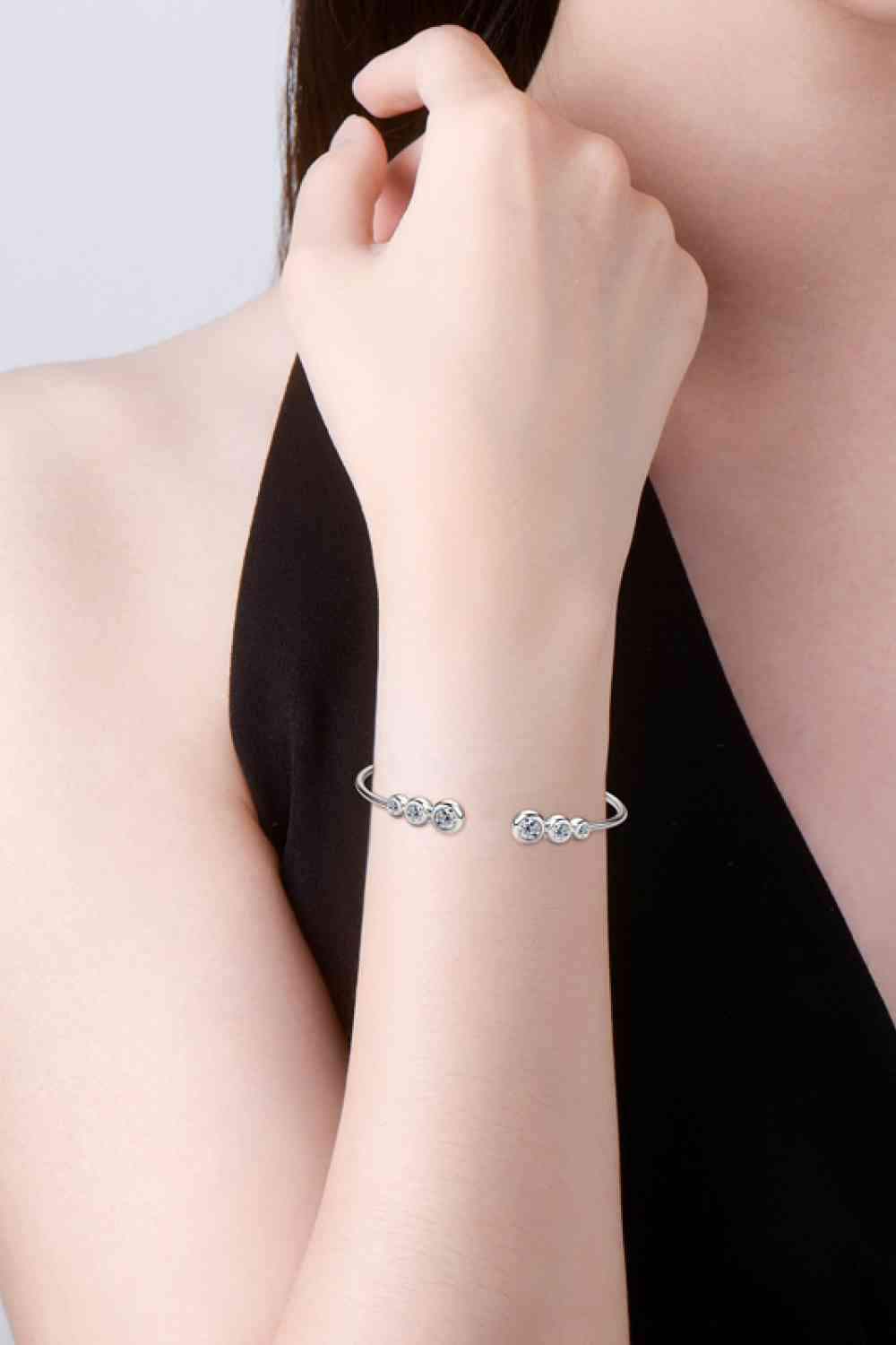 1.8 Carat Moissanite 925 Sterling Silver Bracelet Moissanite - Tophatter Daily Deals