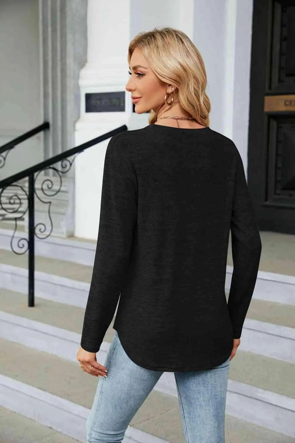 Round Neck Long Sleeve T-Shirt Women's T-Shirts - Tophatter Daily Deals