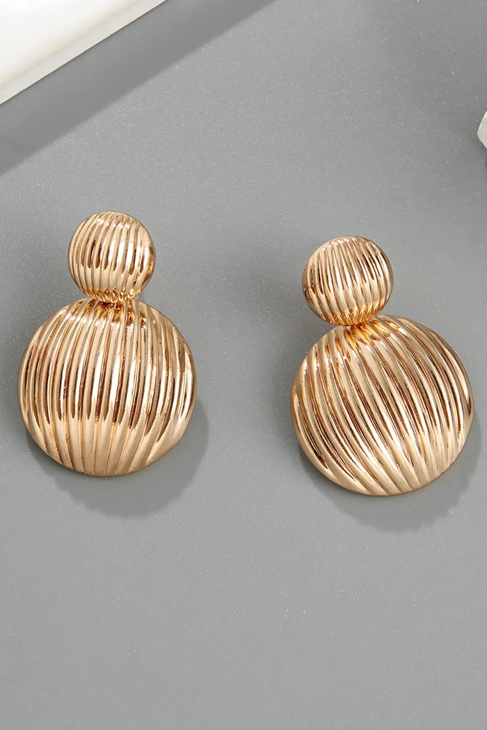 Zinc Alloy Ribbed Earrings Earrings - Tophatter Daily Deals