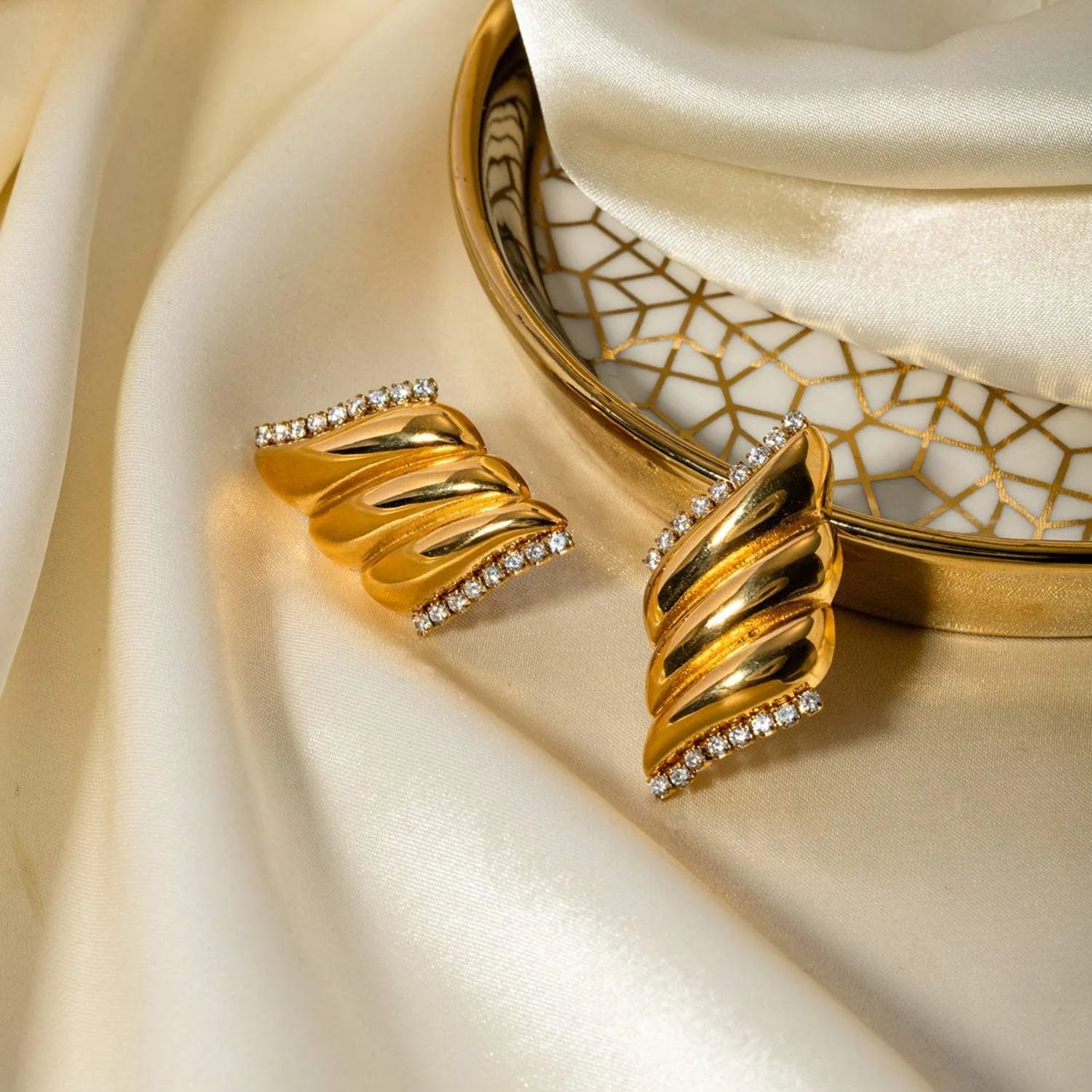 Inlaid Zircon Stainless Steel Geometric Stud Earrings Earrings - Tophatter Daily Deals