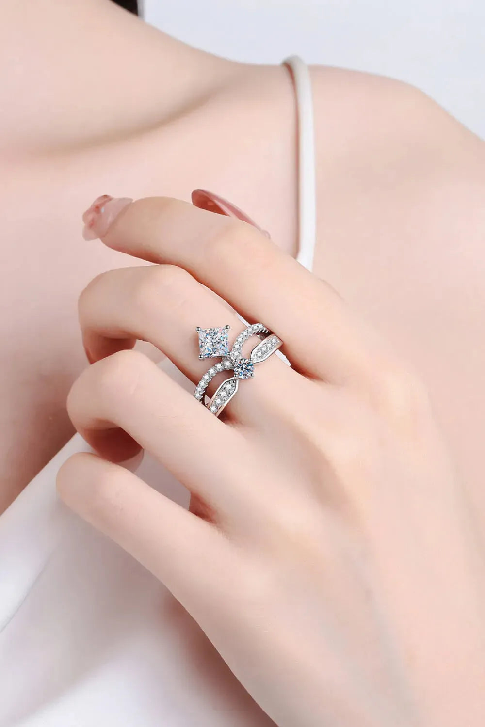 925 Sterling Silver Moissanite Crown Ring Silver Moissanite - Tophatter Daily Deals
