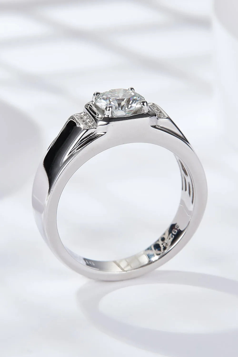 From The Heart 1 Carat Moissanite Ring Moissanite - Tophatter Daily Deals