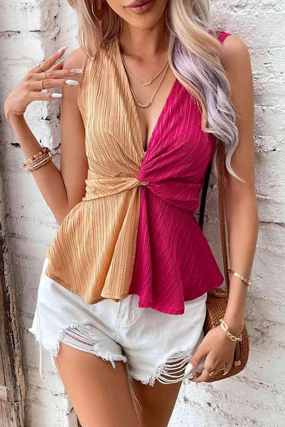 Two-Tone Twisted Plunge Peplum Sleeveless Top Blouses - Tophatter Daily Deals